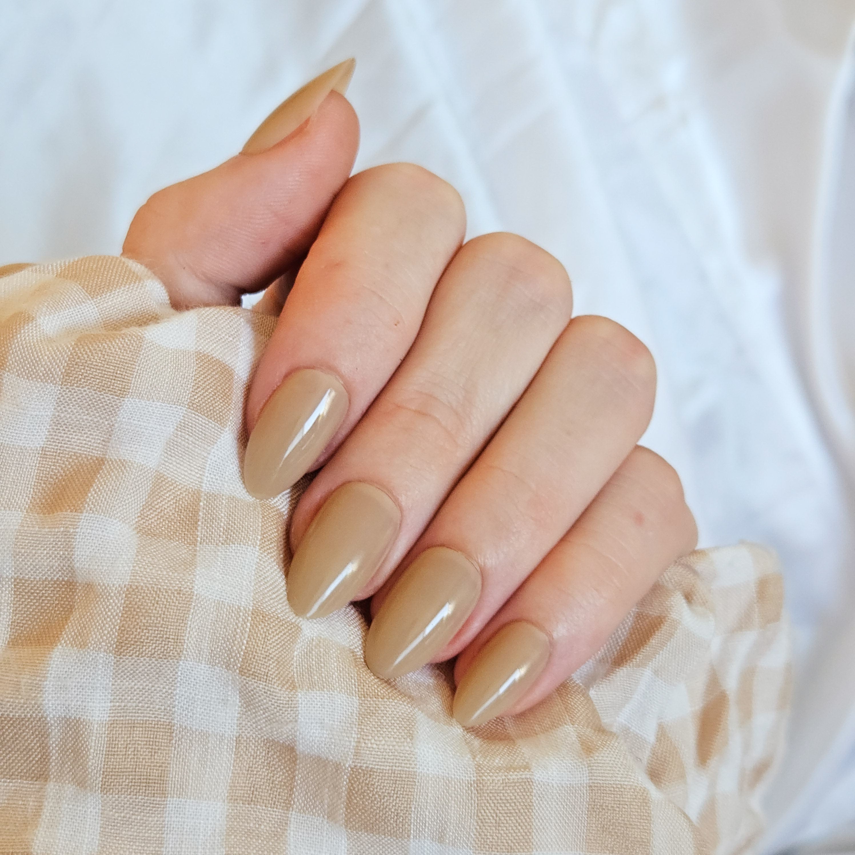 Cocoa Cream Press On Nails