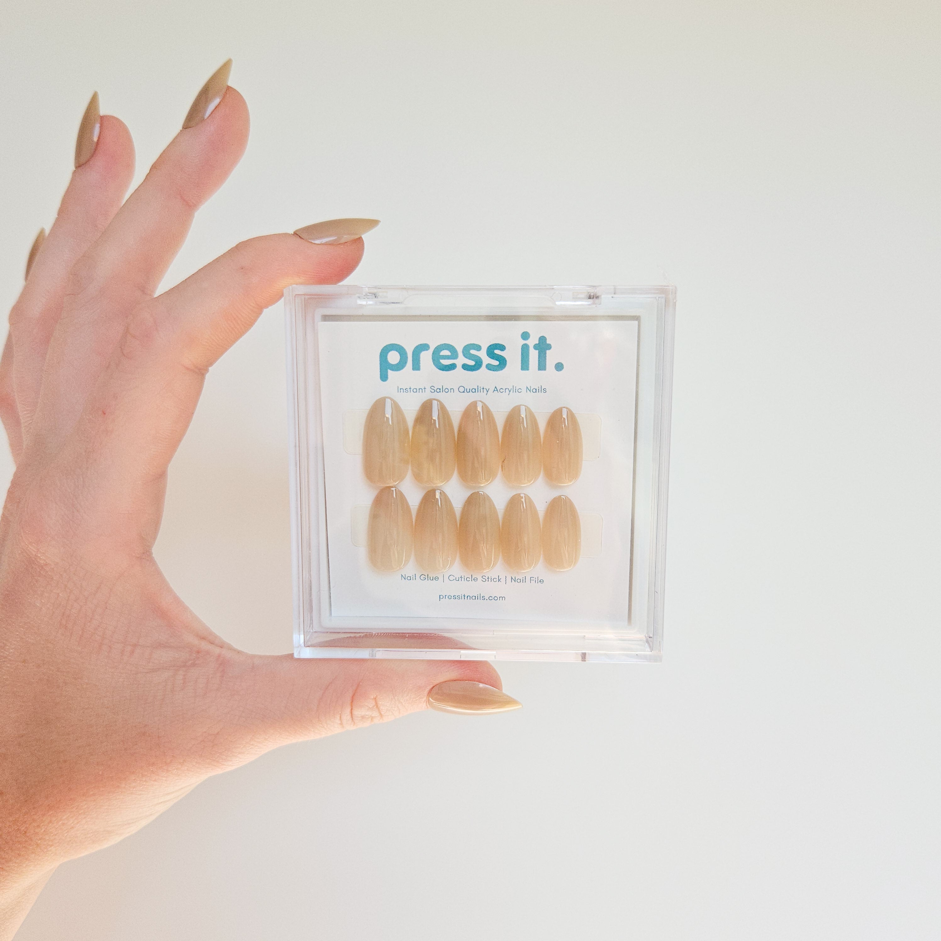 Cocoa Cream Press On Nails