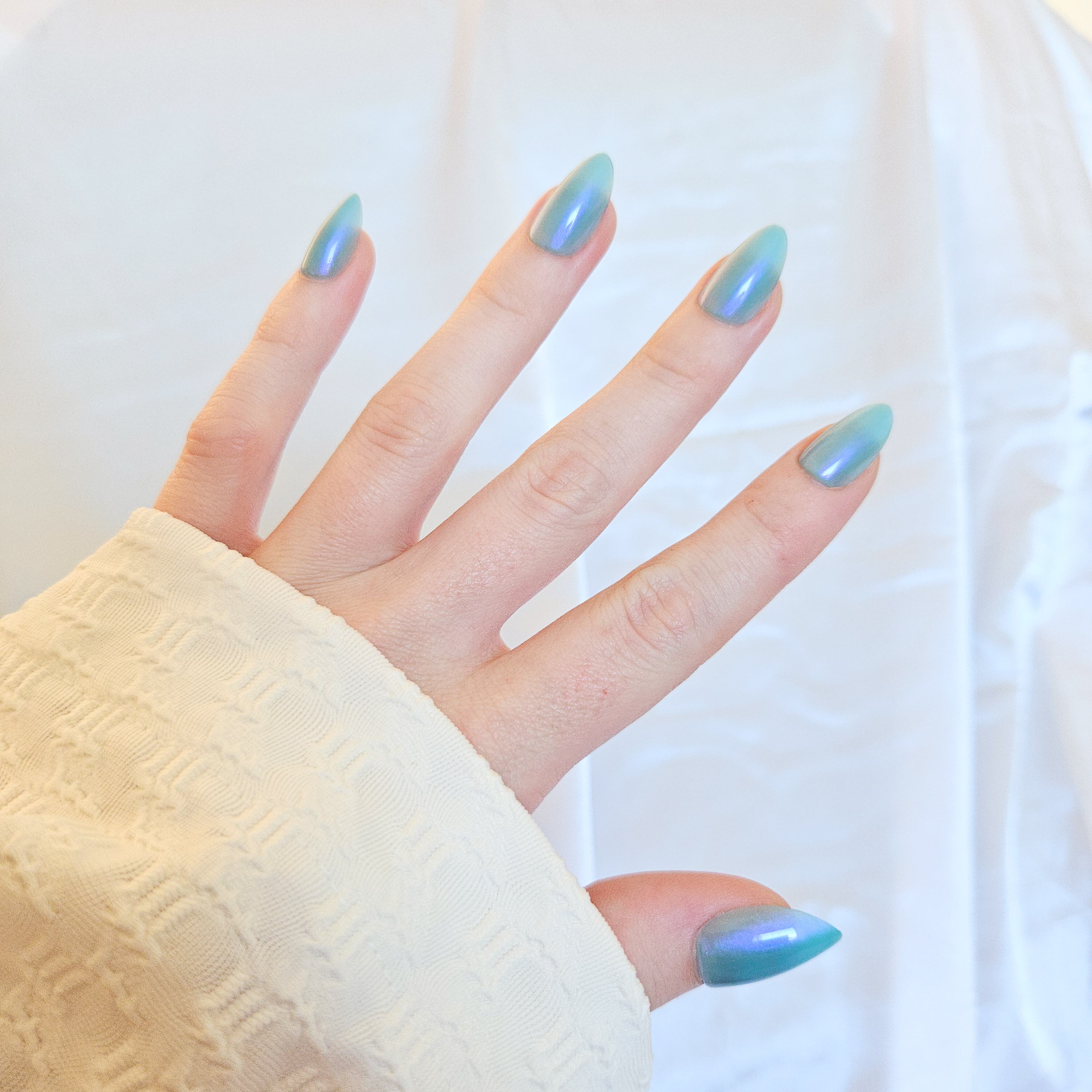 Glacier Press On Nails